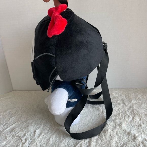 Hello Kitty Peso Pluma Supreme Plush . - Picture 4 of 9